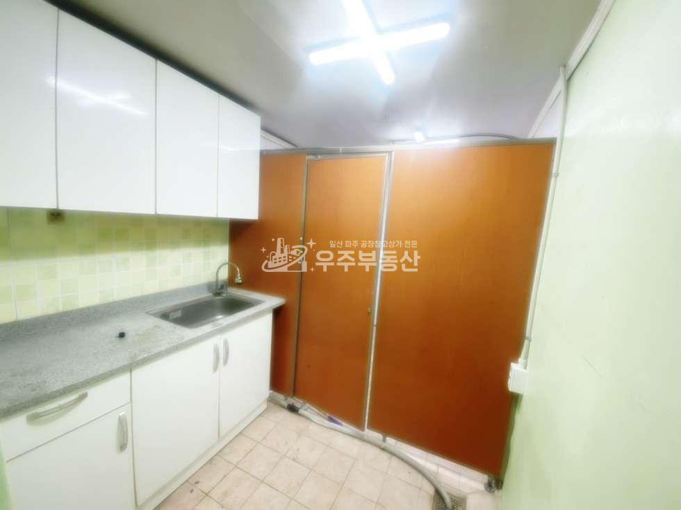 경기 파주시 신촌동 파주 신촌동 공장창고임대 50평 저렴한임대료 내부화장실 및 사무실 주차공간넉넉함 민원소지없음 월세 매물번호 10545 사진 8