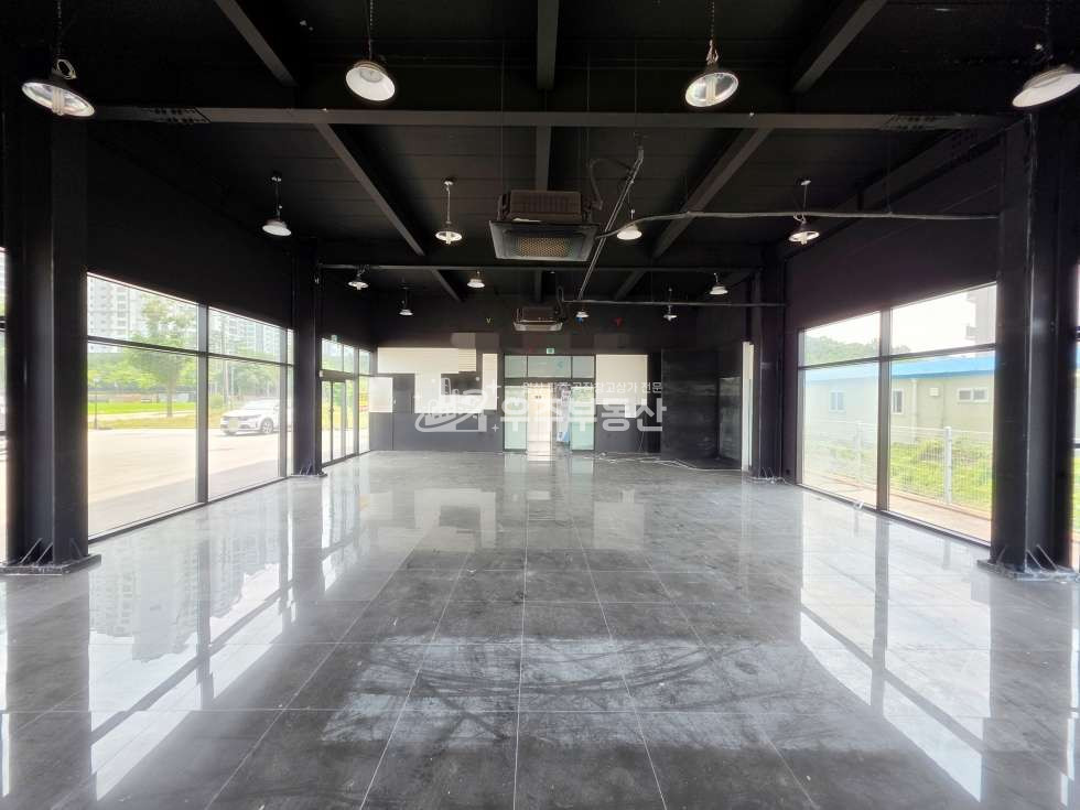 경기 고양일산서구 덕이동 덕이동 대로변 1층 상가임대 무권리 대형주차장 간판면최고 월세 매물번호 10156 사진 5