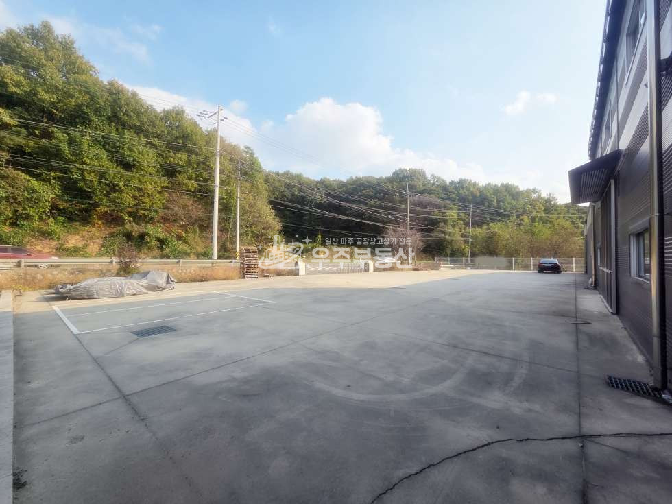 경기 파주시 검산동 파주 검산동 창고 한동 매매 대로변 광고효과좋음 신축급 특대형 단독마당 높은층고 매매 매물번호 10673 사진 5
