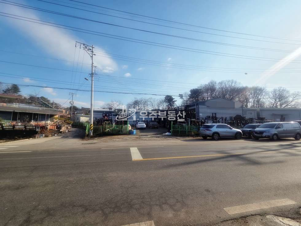 경기 파주시 월롱면 도내리 월롱면 도내리 창고 세동 급매 도로변으로 광고효과좋음 제조업 40피트츄레라 단독마당 매매 매물번호 10699 사진 4
