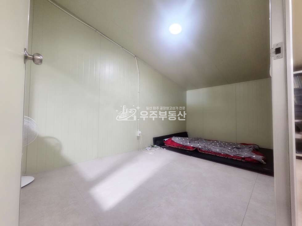 경기 파주시 월롱면 도내리 월롱면 도내리 창고 세동 급매 도로변으로 광고효과좋음 제조업 40피트츄레라 단독마당 매매 매물번호 10699 사진 11
