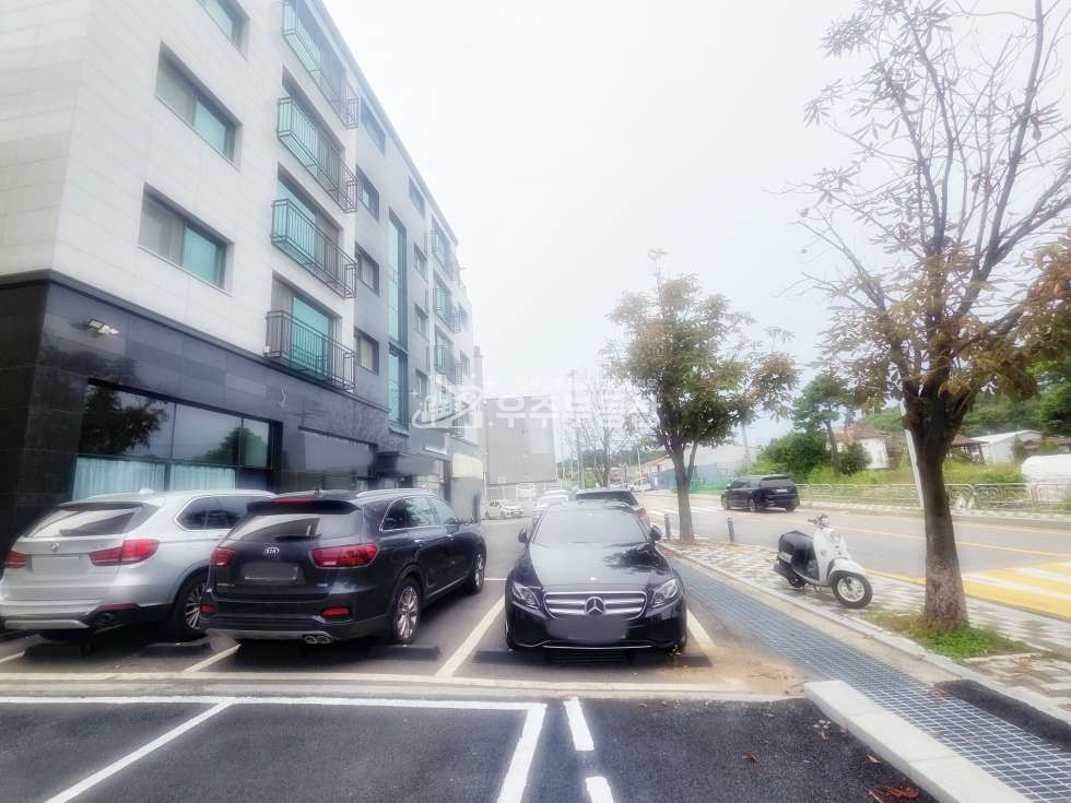 경기 고양일산서구 덕이동 덕이동 1층상가임대 무권리 사무실임대 오수직관 신축급컨디션 주차편리 도로변 광고효과 월세 매물번호 10636 사진 5