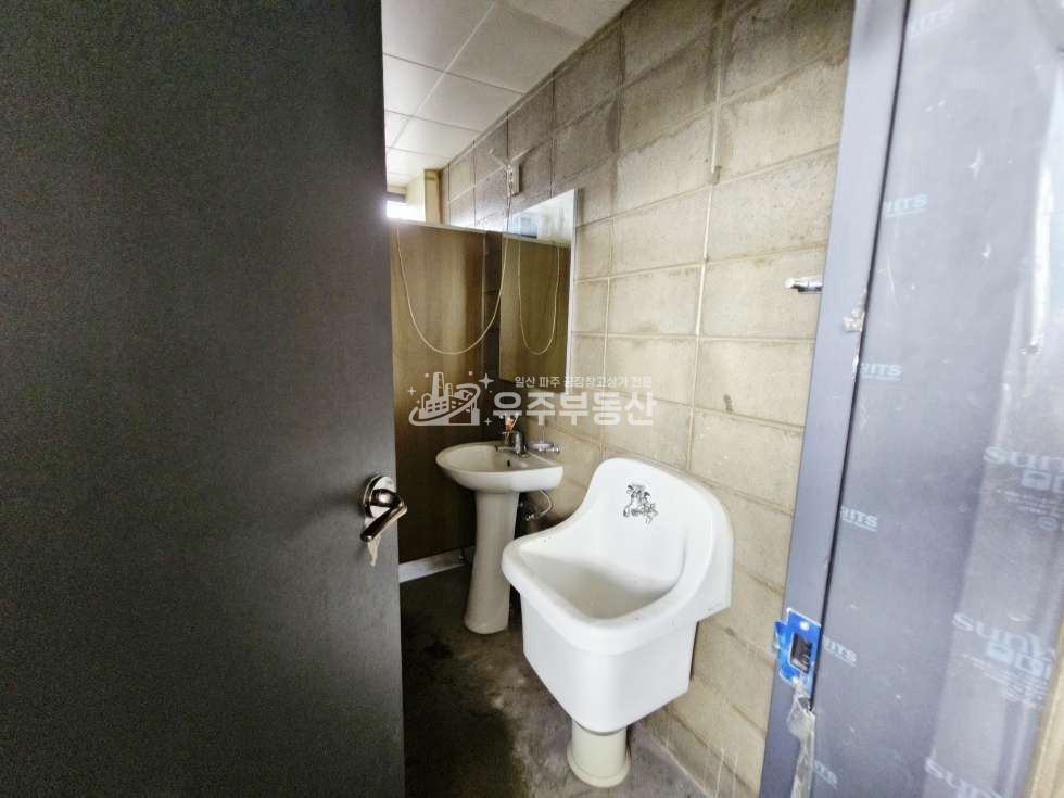 경기 파주시 문발동 파주 문발동 면적 95 상가 1층 임대 도로변 간판면좋음 오폐수직관 내부화장실 즉시입주가능 월세 매물번호 10704 사진 6