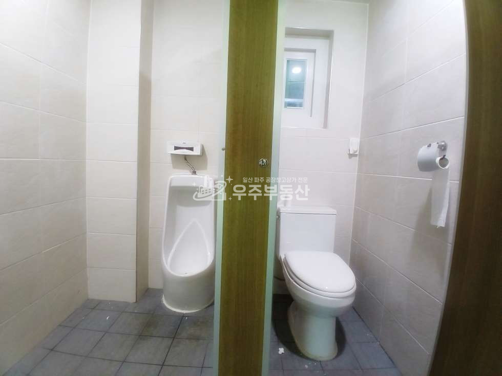 경기 고양일산동구 설문동 일산동구 설문동 142평 공장창고 세동임대 제조업 40피트추레라 높은전력50 높은층고 깔끔한 컨디션 단독마당 내부화장실 월세 매물번호 10965 사진 15