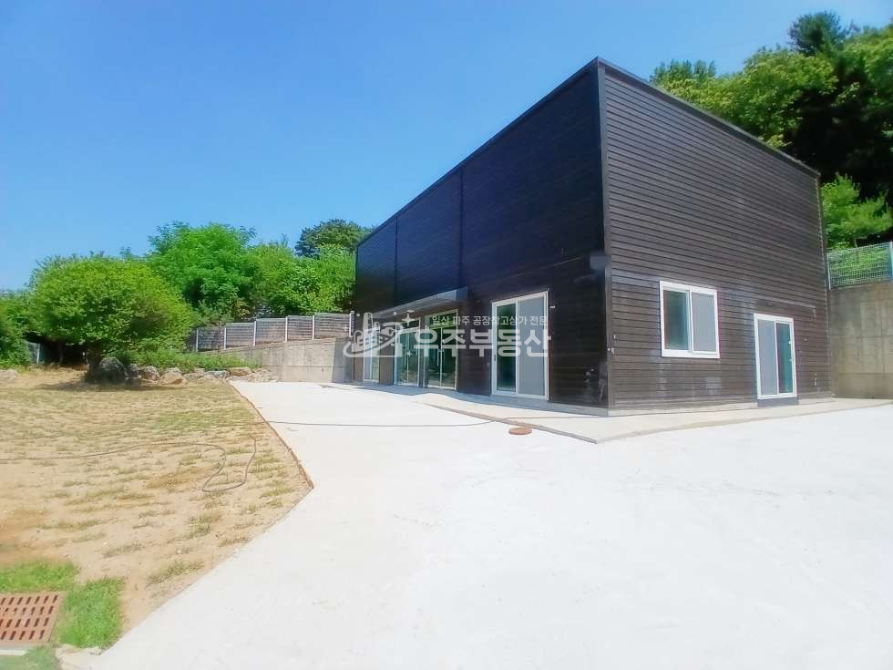 경기 파주시 탄현면 만우리 파주시 탄현면 만우리 면적60평 두동추가임대가능 신축급 내부화장실 40피트 월세 매물번호 11001 사진 2