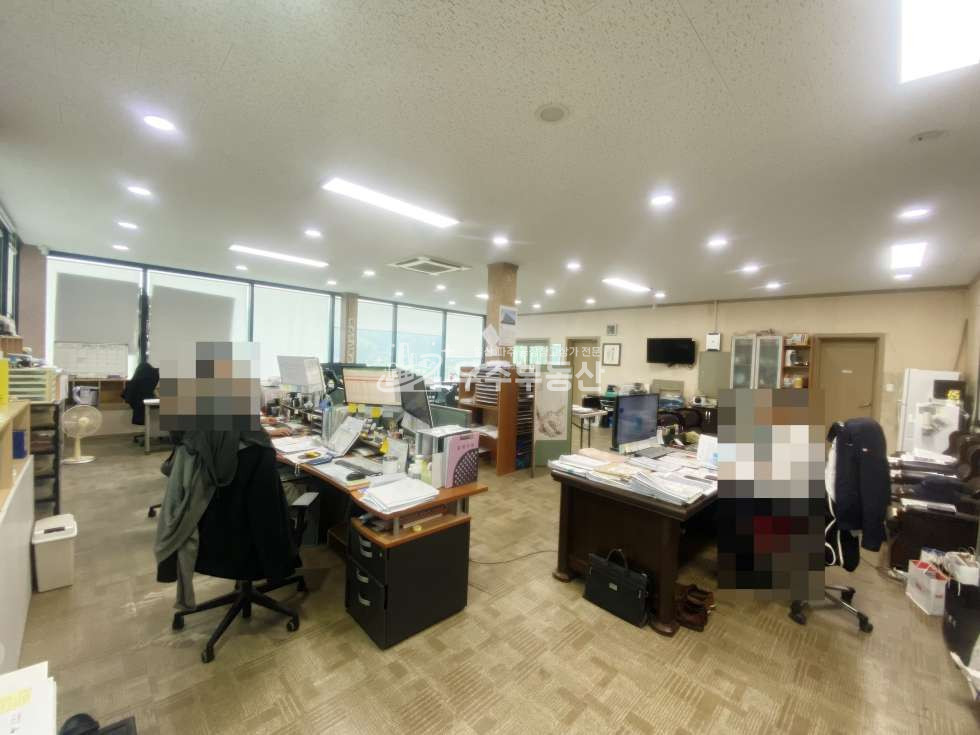 경기 파주시 탄현면 금승리 파주 금승리 창고임대 면적45평 대지 약830평 40피트진출입가능 주기장 및 야적장 민원소지없음 월세 매물번호 10619 사진 9