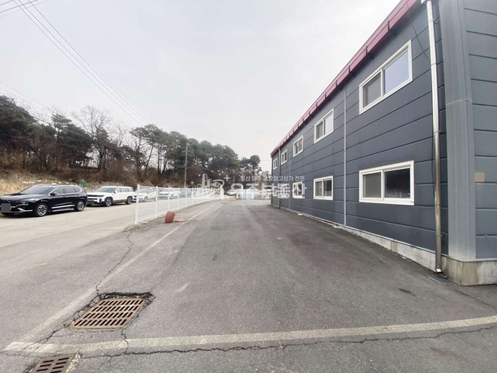 경기 파주시 탄현면 법흥리 파주 법흥리 공장창고임대 면적60평 40피트추레라 진입가능 단독마당 준신축급컨디션 내부화장실 자유로성동IC5분내 민원소지없음 월세 매물번호 10763 사진 5