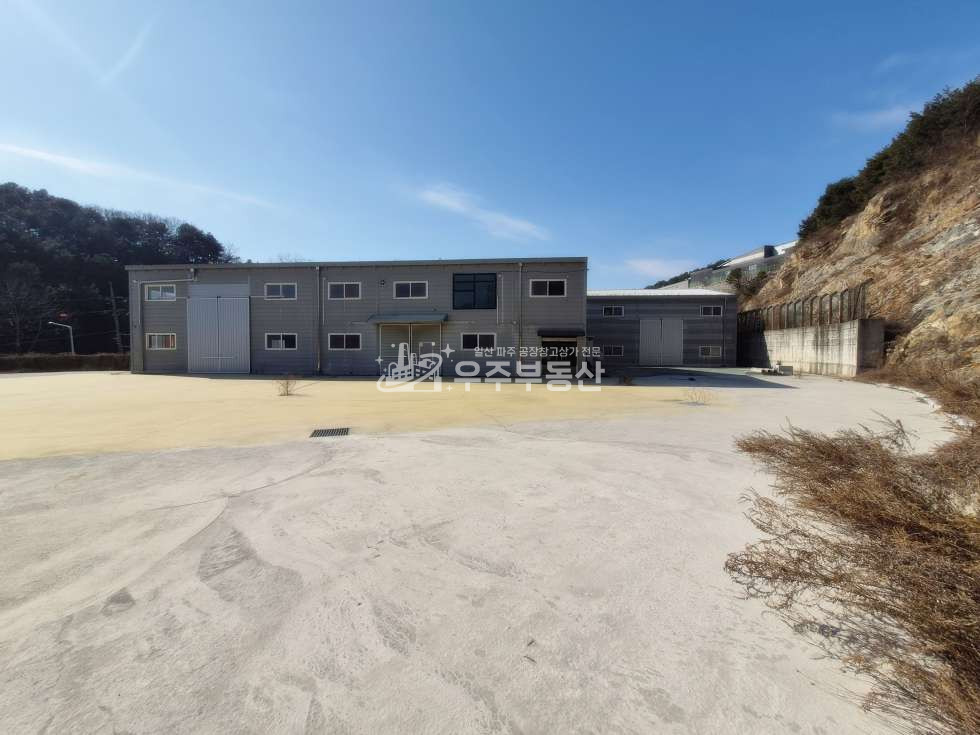 경기 파주시 탄현면 금산리 탄현면 금산리 공장 393평 특대형마당 내부사무실 내부화장실 추레라진입 월세 매물번호 10887 사진 1