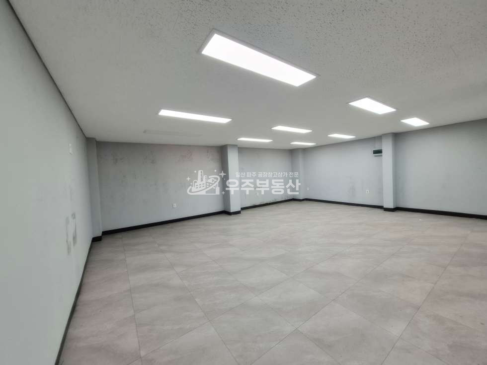 경기 파주시 탄현면 금산리 탄현면 금산리 공장 393평 특대형마당 내부사무실 내부화장실 추레라진입 월세 매물번호 10887 사진 7