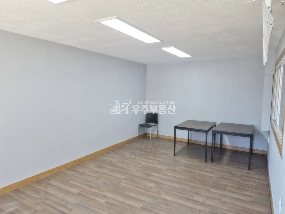 경기 파주시 탄현면 금산리 탄현면 금산리 공장 393평 특대형마당 내부사무실 내부화장실 추레라진입 월세 매물번호 10887 사진 9