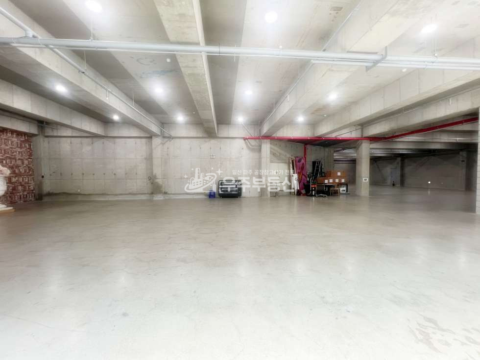경기 파주시 오도동 파주 오도동 특대형 공장 창고 한동 임대 제조업가능 단독마당 120KW 높은전력 40피트추레라 내부화장실 즉시입주 월세 매물번호 10830 사진 13