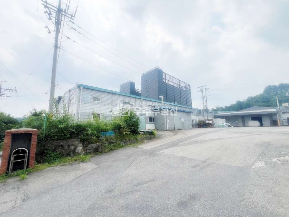경기 파주시 조리읍 오산리 조리읍 오산리 면적 493 특대형 공장 창고 두동 임대 높은 전력 제조업가능 40피트추레라 내부사무실 내부화장실 즉시입주 월세 매물번호 11048 사진 3
