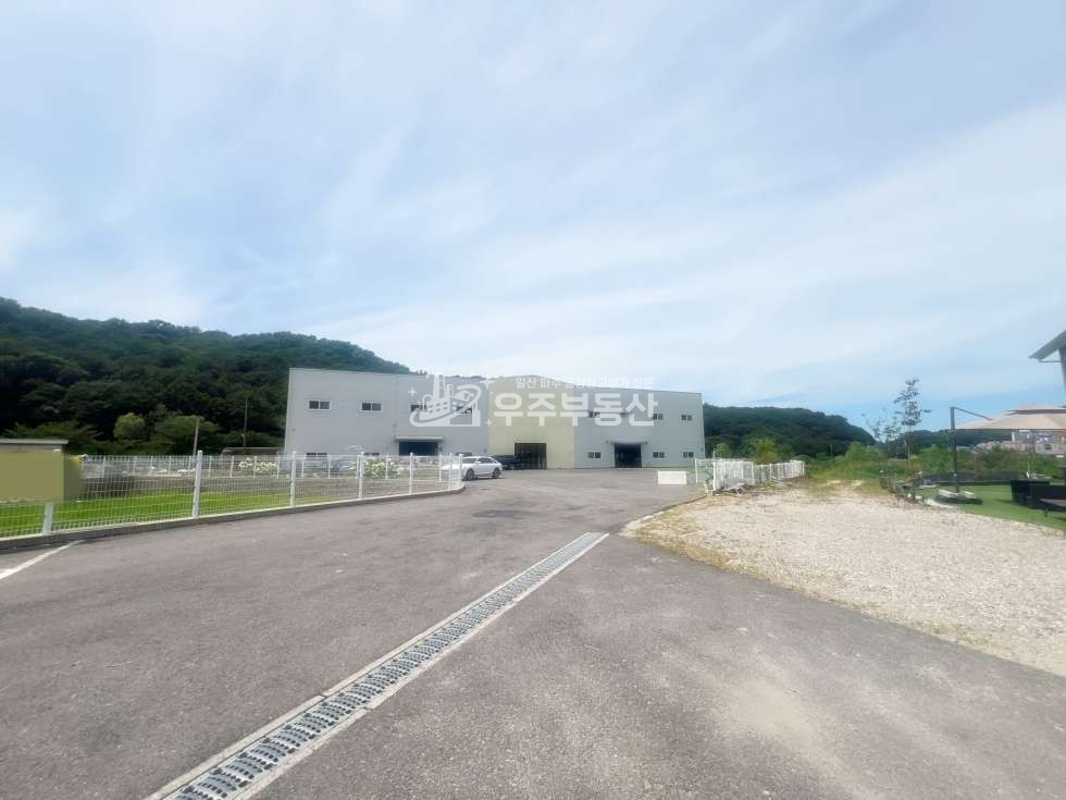 경기 파주시 광탄면 신산리 파주 광탄면 신산리 도로접 면적60 창고 한동 임대 대형마당 내부화장실 즉시입주 월세 매물번호 11057 사진 1