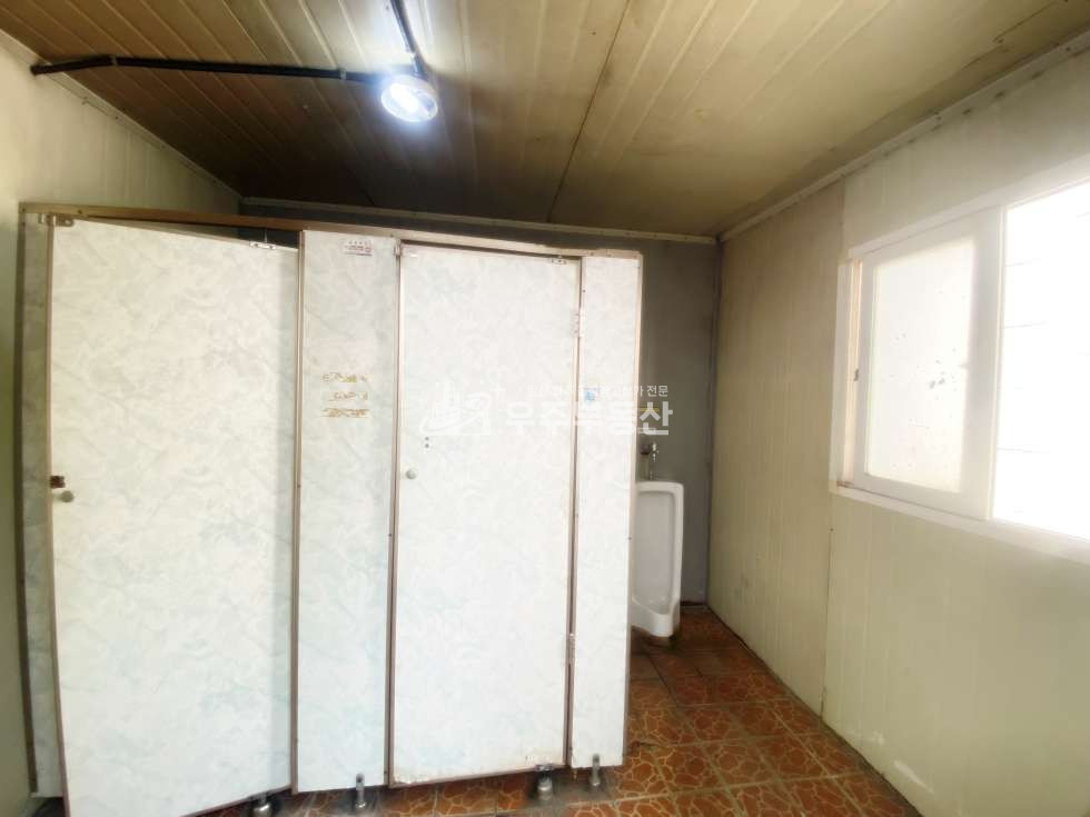 경기 고양일산서구 구산동 일산서구 구산동 창고임대 면적70평 40피트추레라 진입가능 대형마당 주차공간 넉넉 복층사무실 높은층고 송산ic.산남ic 2분내 월세 매물번호 11062 사진 9