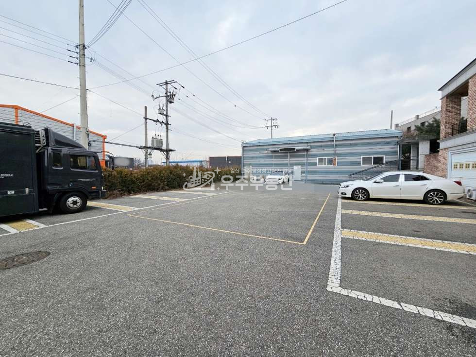 경기 파주시 서패동 서패동 면적60 내부사무실2 대형주차장 심학산 먹자라인 아울렛인근 40피트 창고임대 월세 매물번호 10314 사진 1
