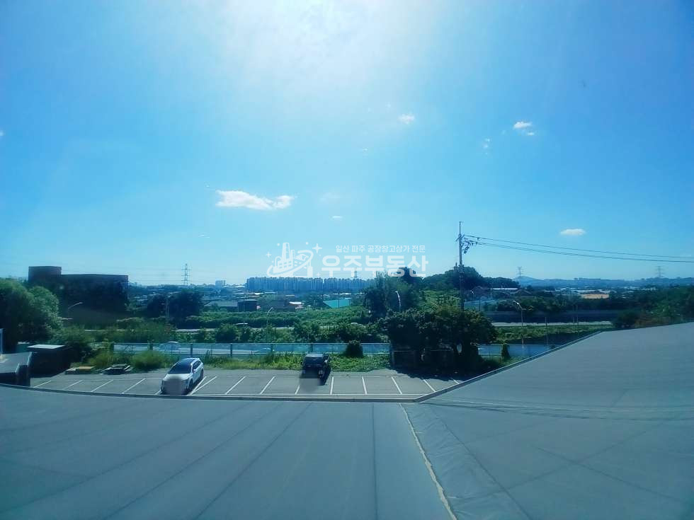 경기 파주시 산남동 파주시 산남동 면적 450평 공장창고 세동임대 가설천막120평사용가능 제조업가능 대형마당 40피트 츄레라 준신축건물 높은층고 내부화장실 즉시입주가능 월세 매물번호 11086 사진 5