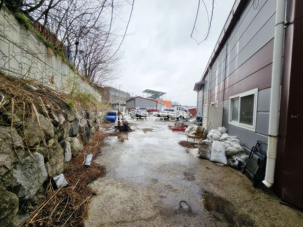 경기 파주시 오도동 [공장] 오도동 면적 100 넓은단독마당 높은층고 내부화장실 창고 임대 월세 매물번호 10469 사진 3