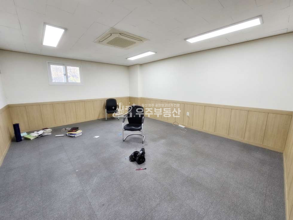 경기 파주시 연다산동 [공장]파주 연다산동 사옥형 공장 제조가능 2층통건물 내부사무실 내부화장실 월세 매물번호 10177 사진 8